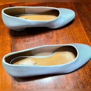 Comfortview Vida Slip On Pump Wide Width 8 Never Worn